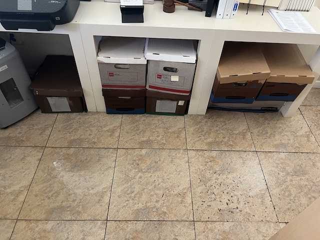 Storage shelving